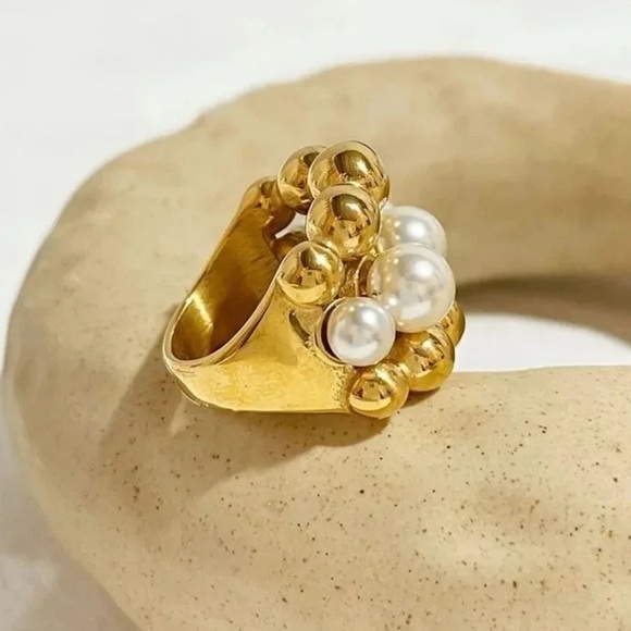 Baroque Pearl Gold Rings - Picture 6 of 11
